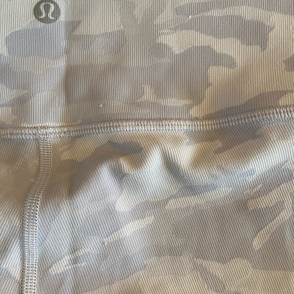 Lululemon Wunder Under Bike Short Ribbed Size 6 - Picture 13 of 13
